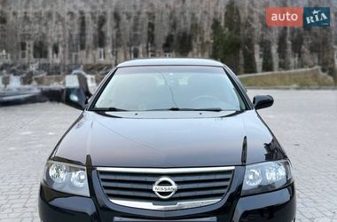 Седан Nissan Almera Classic 2011 в Кременце