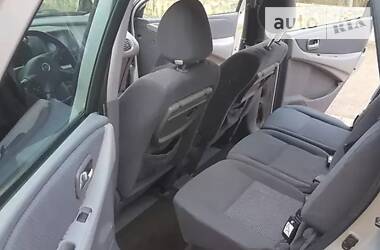 Хетчбек Nissan Almera Tino 2005 в 