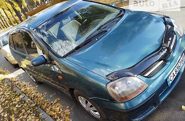 Nissan Almera Tino 2001 Nissan Almera Tino 2001