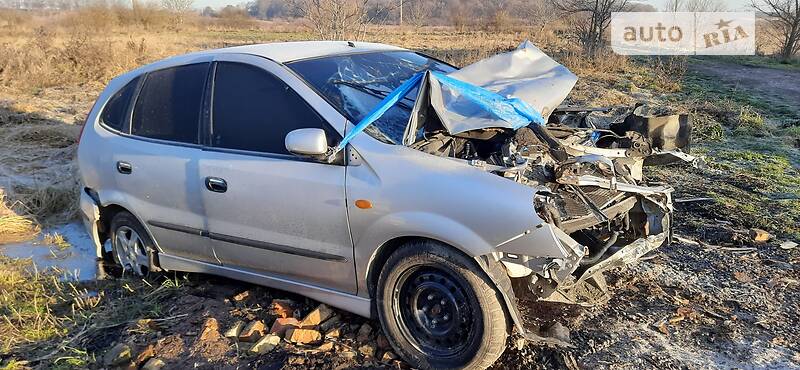 Мінівен Nissan Almera Tino 2005 в Львові