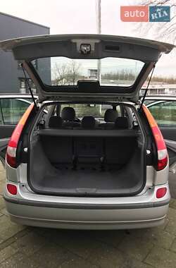 Минивэн Nissan Almera Tino 2004 в 