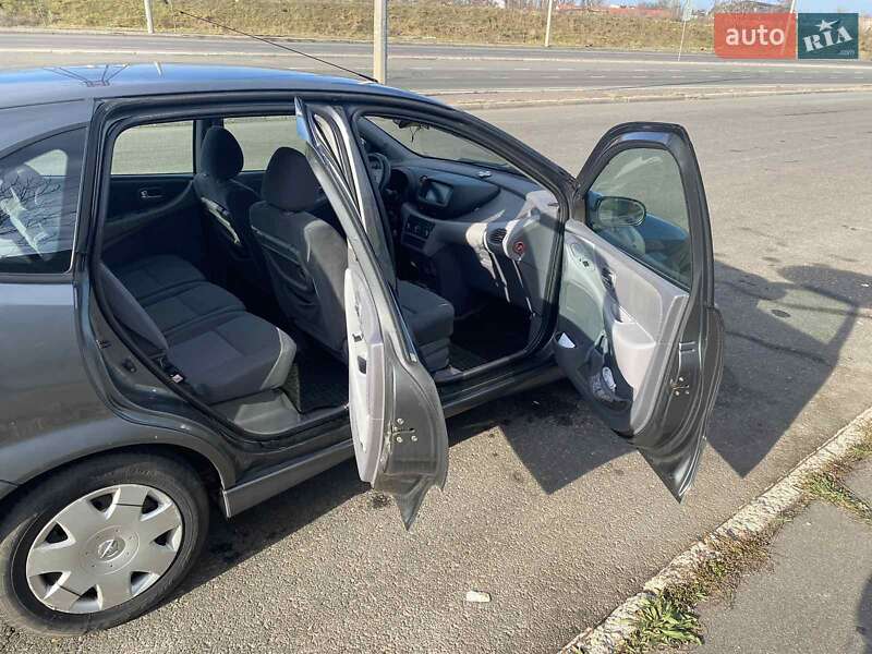 Мінівен Nissan Almera Tino 2004 в Одесі