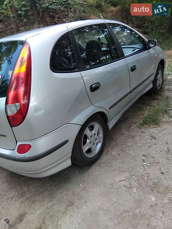 Минивэн Nissan Almera Tino 2005 в Одессе