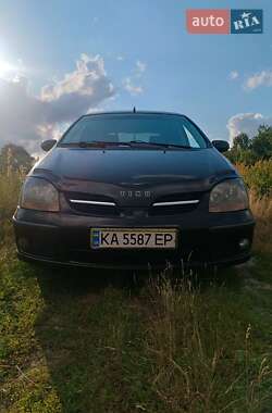 Минивэн Nissan Almera Tino 2002 в 