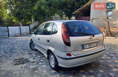 Минивэн Nissan Almera Tino 2001 в Залещиках