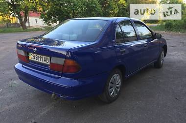 Седан Nissan Almera 1996 в Чернігові