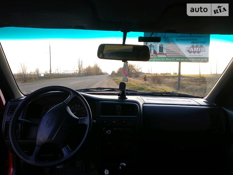 Хэтчбек Nissan Almera 1996 в Вознесенске