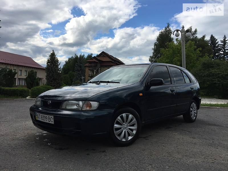 Хетчбек Nissan Almera 1996 в 
