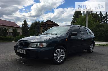 Хетчбек Nissan Almera 1996 в 