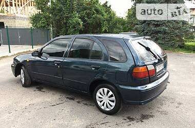 Хетчбек Nissan Almera 1996 в 