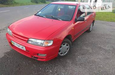 Седан Nissan Almera 1998 в Виннице