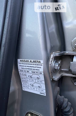 Хэтчбек Nissan Almera 2006 в 