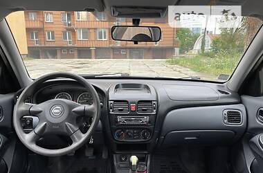 Седан Nissan Almera 2004 в Ивано-Франковске