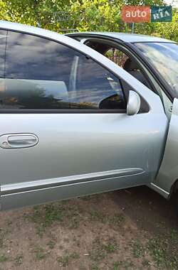 Седан Nissan Almera 2010 в Гайсине