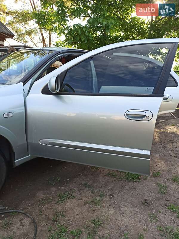 Седан Nissan Almera 2010 в Гайсину