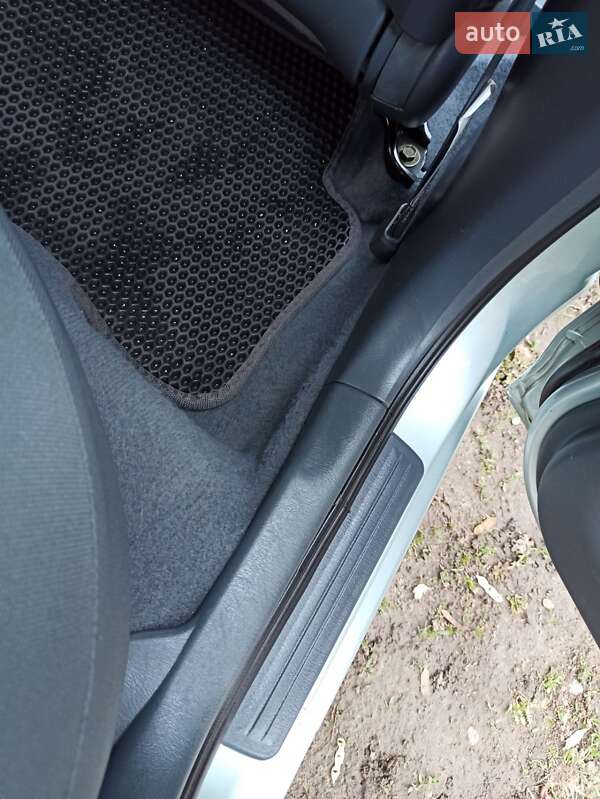 Седан Nissan Almera 2010 в Гайсину