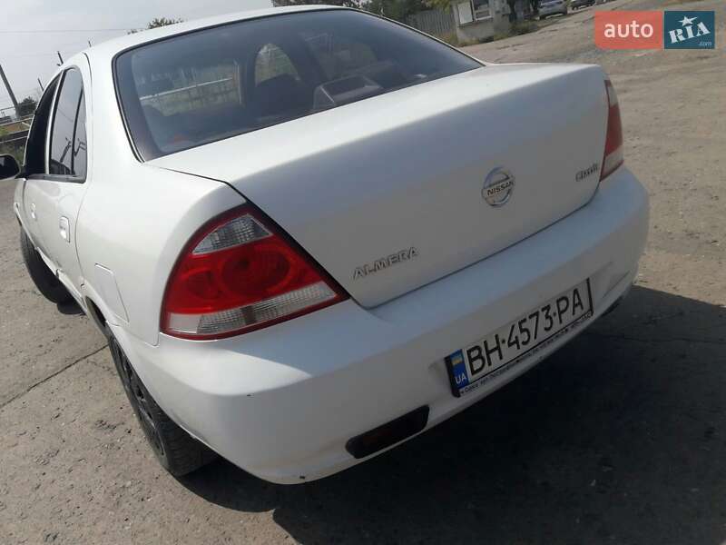 Седан Nissan Almera 2012 в Одесі