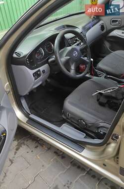 Седан Nissan Almera 2003 в Чорноморську
