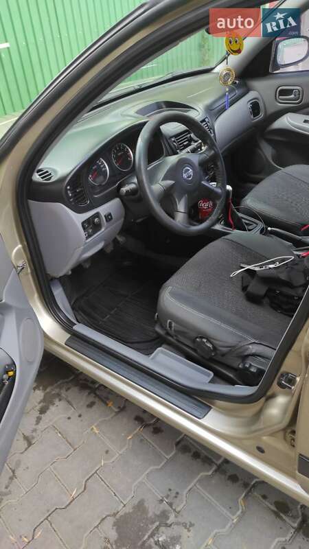 Седан Nissan Almera 2003 в Чорноморську