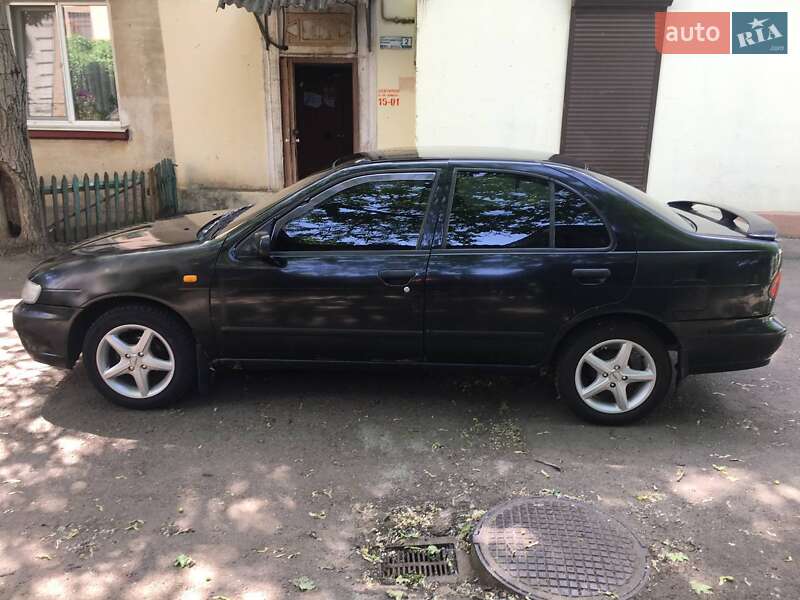 Седан Nissan Almera 1997 в Одесі