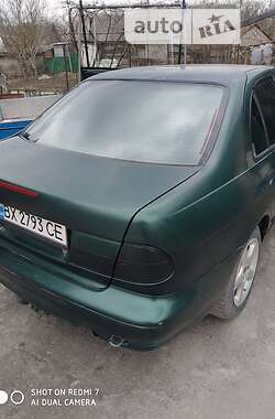 Седан Nissan Almera 1996 в Шепетовке