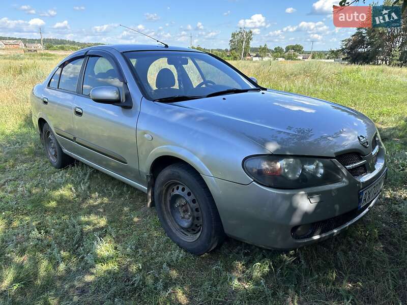 Седан Nissan Almera 2005 в Богодухіву