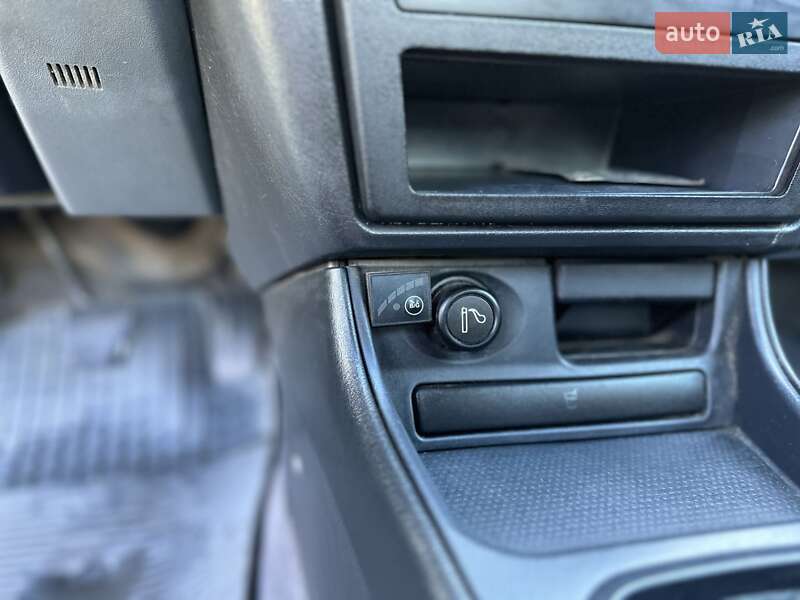 Седан Nissan Almera 2005 в Богодухіву