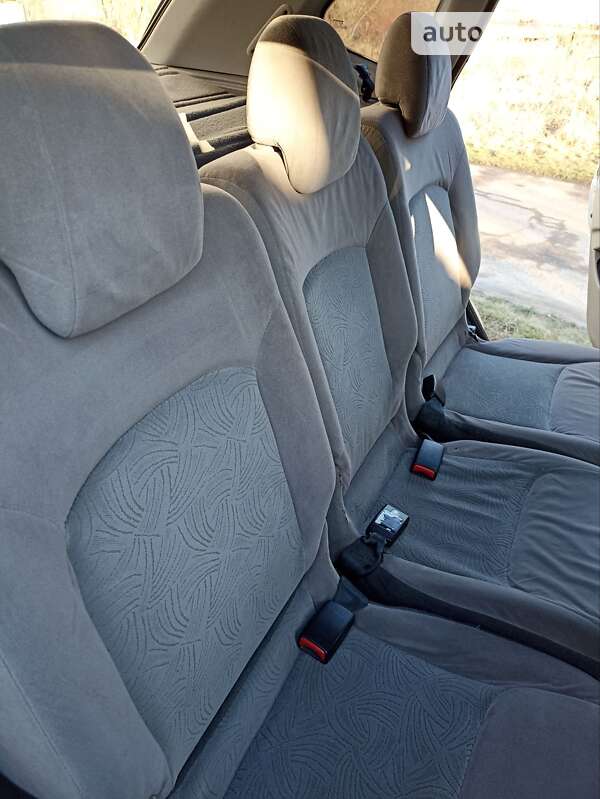 Хэтчбек Nissan Almera 2002 в Новом Роздоле фото 17 Хэтчбек Nissan Almera 2002 в Новом Роздоле