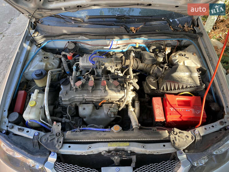 Седан Nissan Almera 2003 в Овідіополі