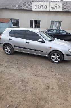 Хэтчбек Nissan Almera 2002 в Надворной