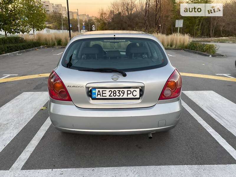 Хетчбек Nissan Almera 2004 в Дніпрі