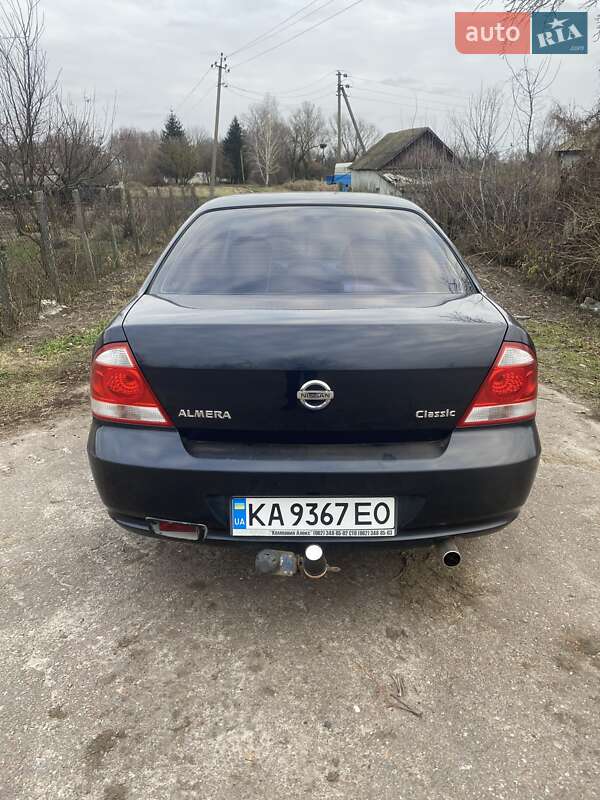 Седан Nissan Almera 2010 в Борзні