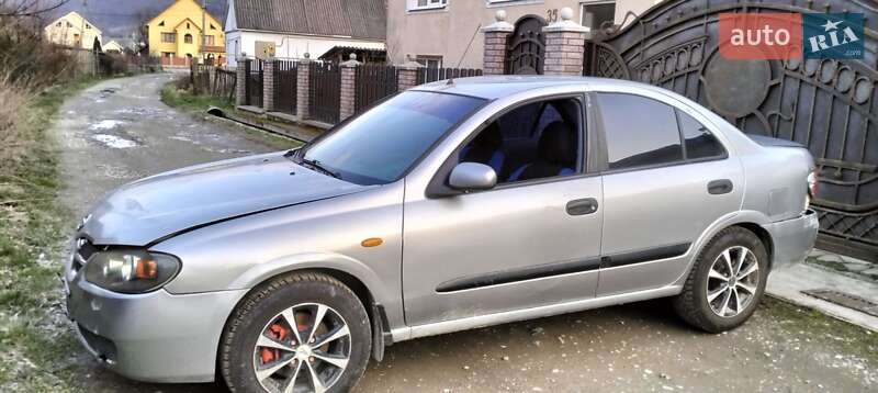 Nissan Almera 2003