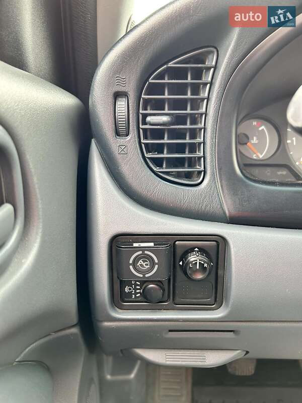 Седан Nissan Almera 2007 в Смеле