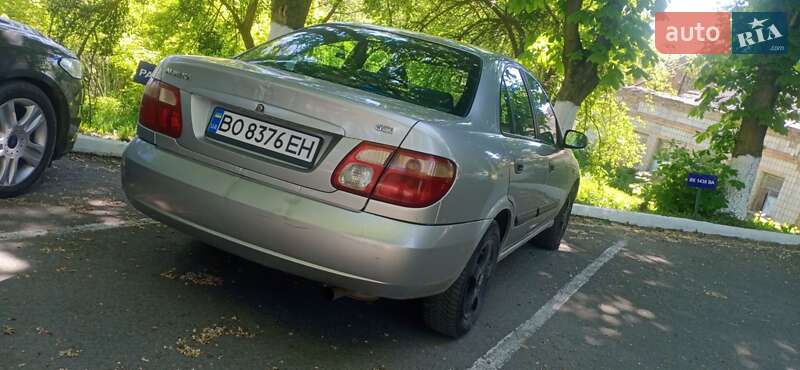 Седан Nissan Almera 2005 в Радивиліві