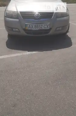 Nissan Almera 2012