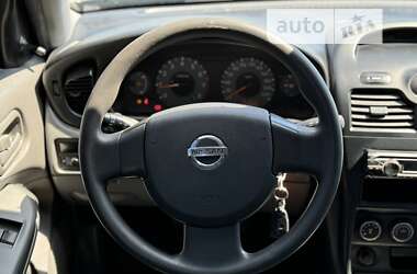 Седан Nissan Almera 2012 в Дніпрі