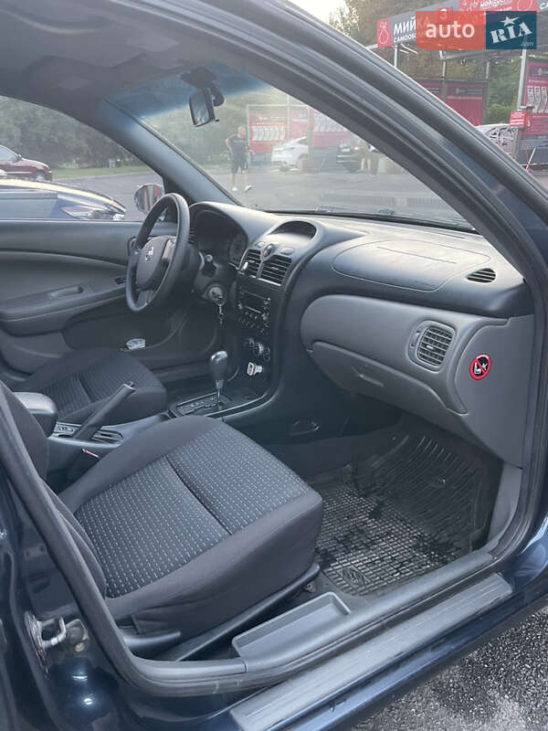 Седан Nissan Almera 2008 в Олександрії