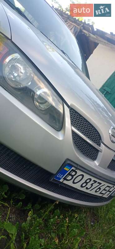 Седан Nissan Almera 2005 в Радивиліві