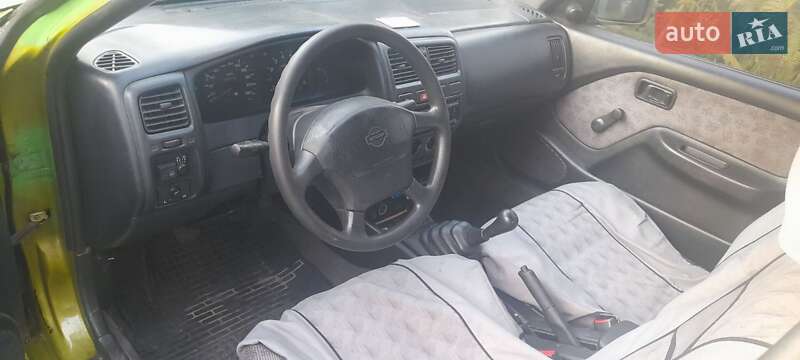 Хэтчбек Nissan Almera 1995 в Брусилове