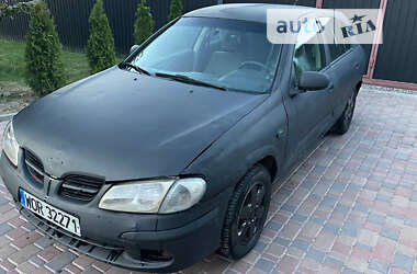 Хетчбек Nissan Almera 2000 в Києві