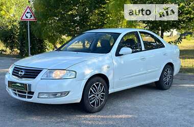 Седан Nissan Almera 2011 в Киеве