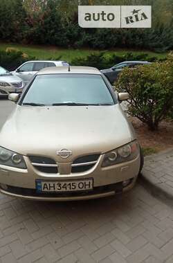 Хэтчбек Nissan Almera 2003 в Чайках