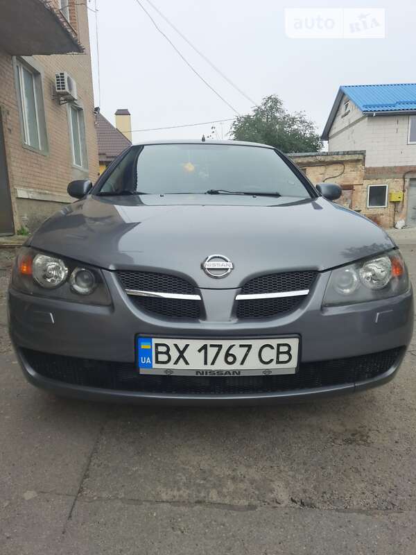 Седан Nissan Almera 2003 в Хмельницком