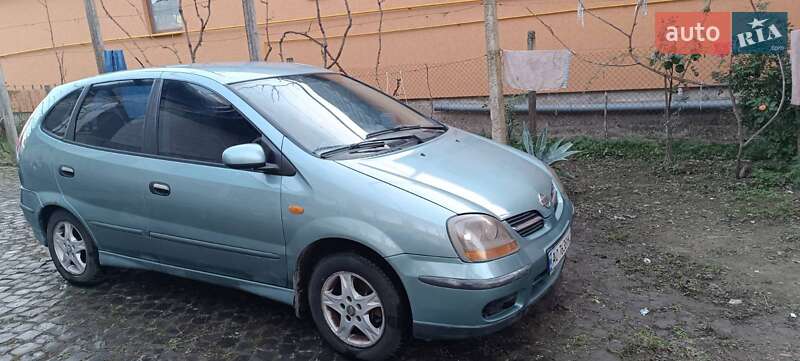 Хетчбек Nissan Almera 2002 в Мукачевому