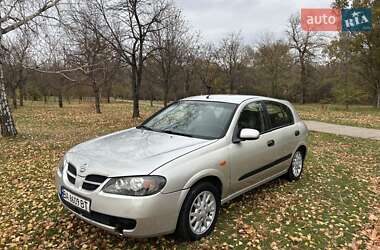 Хэтчбек Nissan Almera 2003 в Запорожье