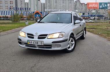 Седан Nissan Almera 2001 в Киеве