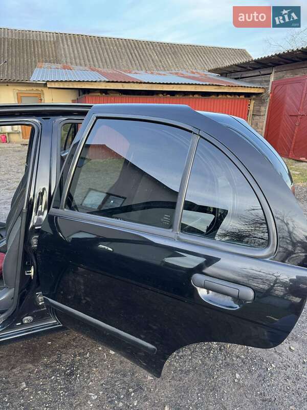 Хетчбек Nissan Almera 1997 в Львові