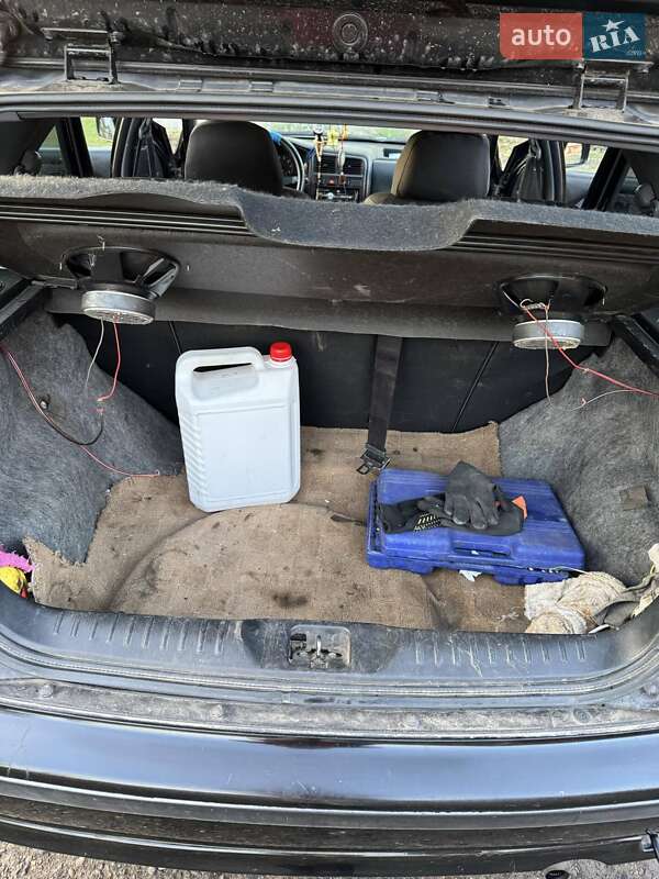 Хетчбек Nissan Almera 1997 в Львові