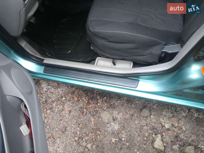 Хетчбек Nissan Almera 2000 в Харкові